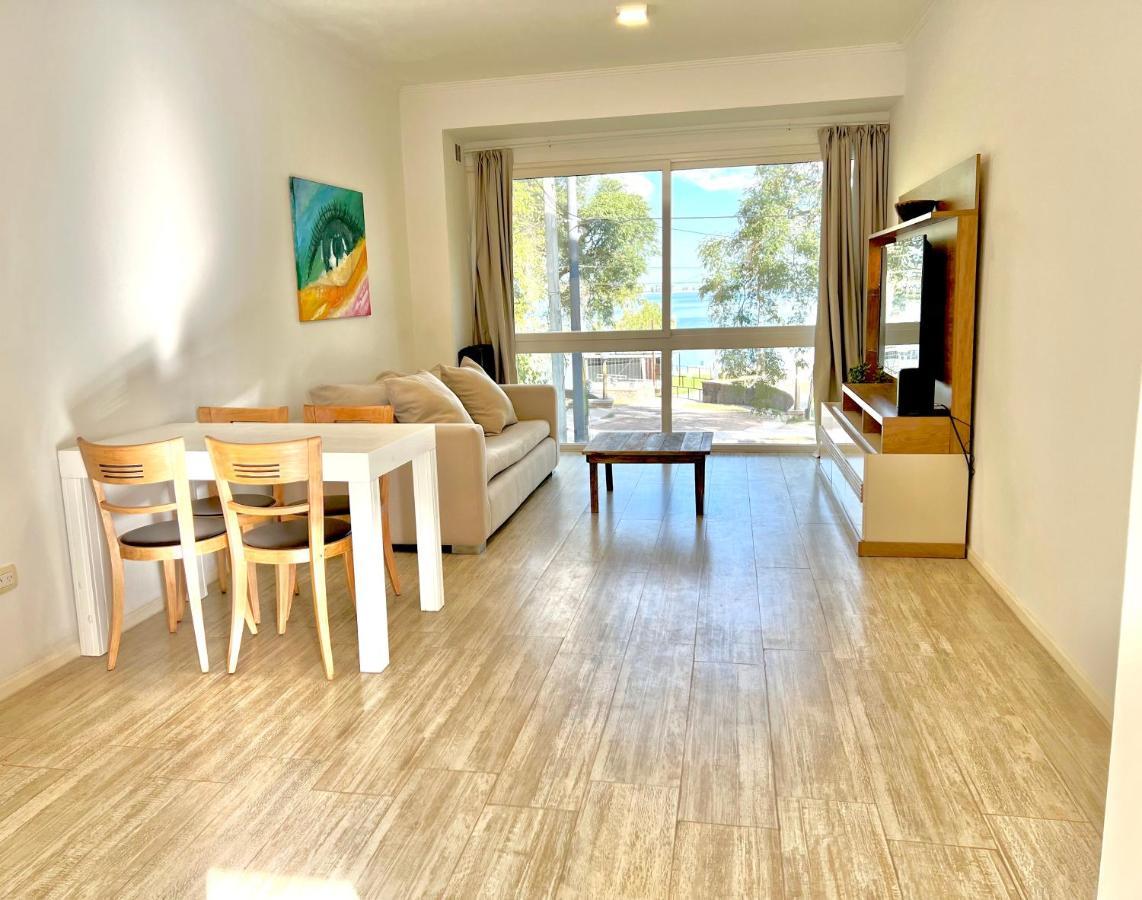 Espectacular Departamento Sobre La Laguna Parejas